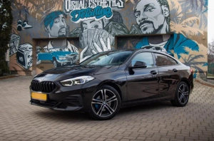BMW 216 black