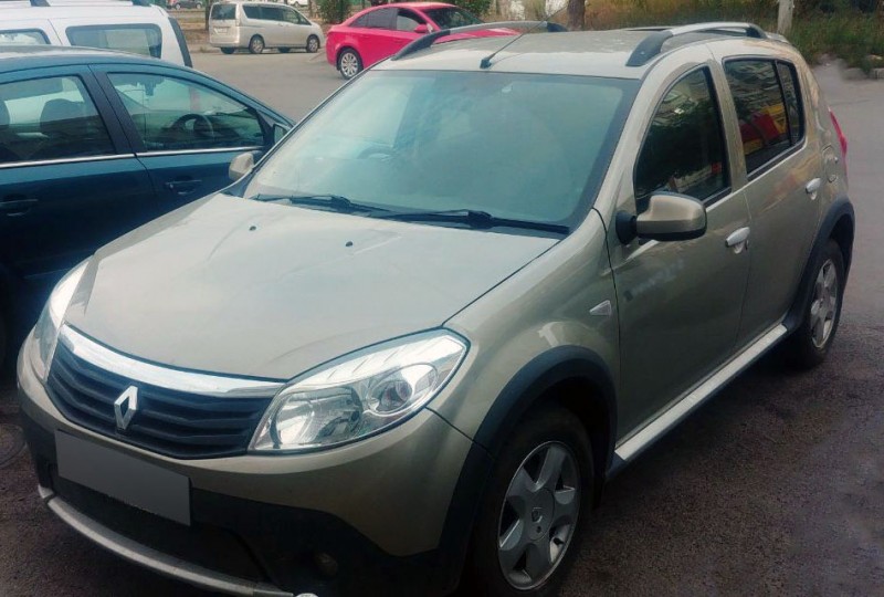 Renault Sandero step