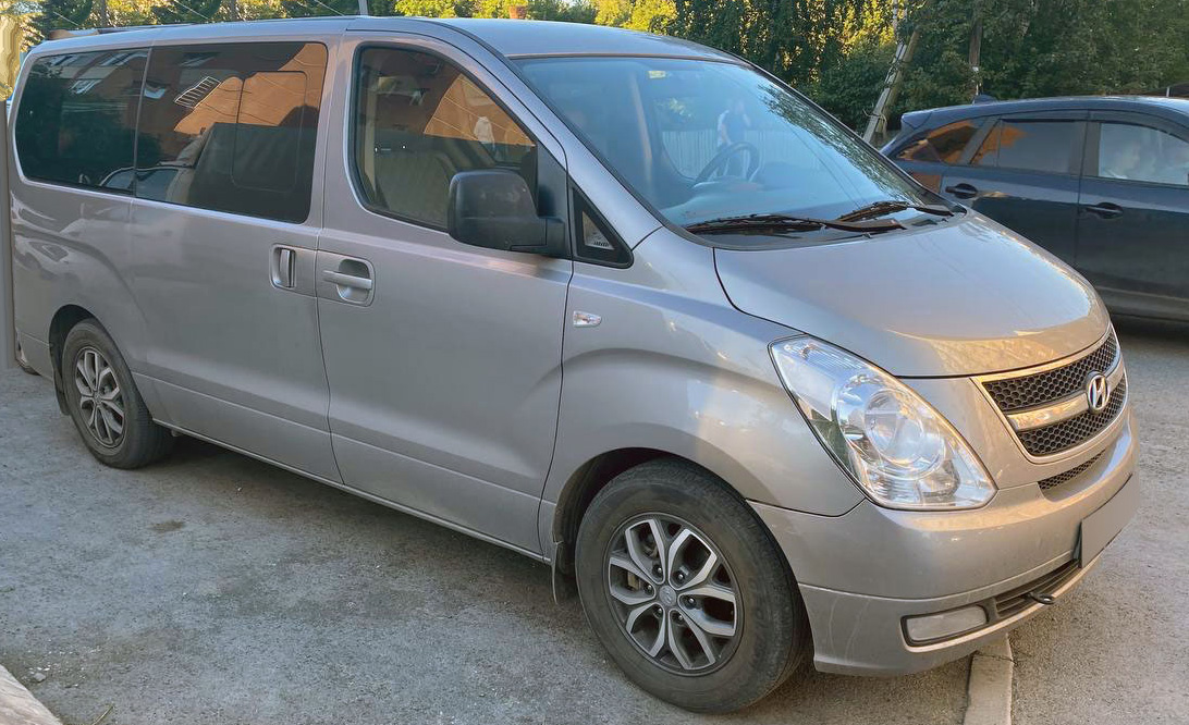 Hyundai H-1