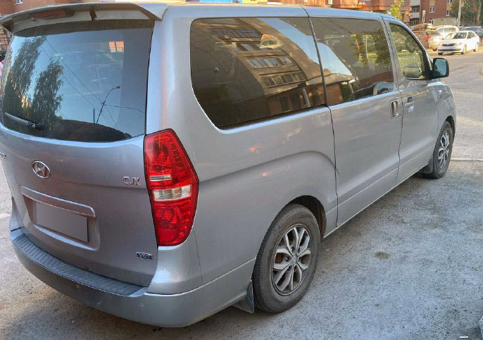 Hyundai H-1