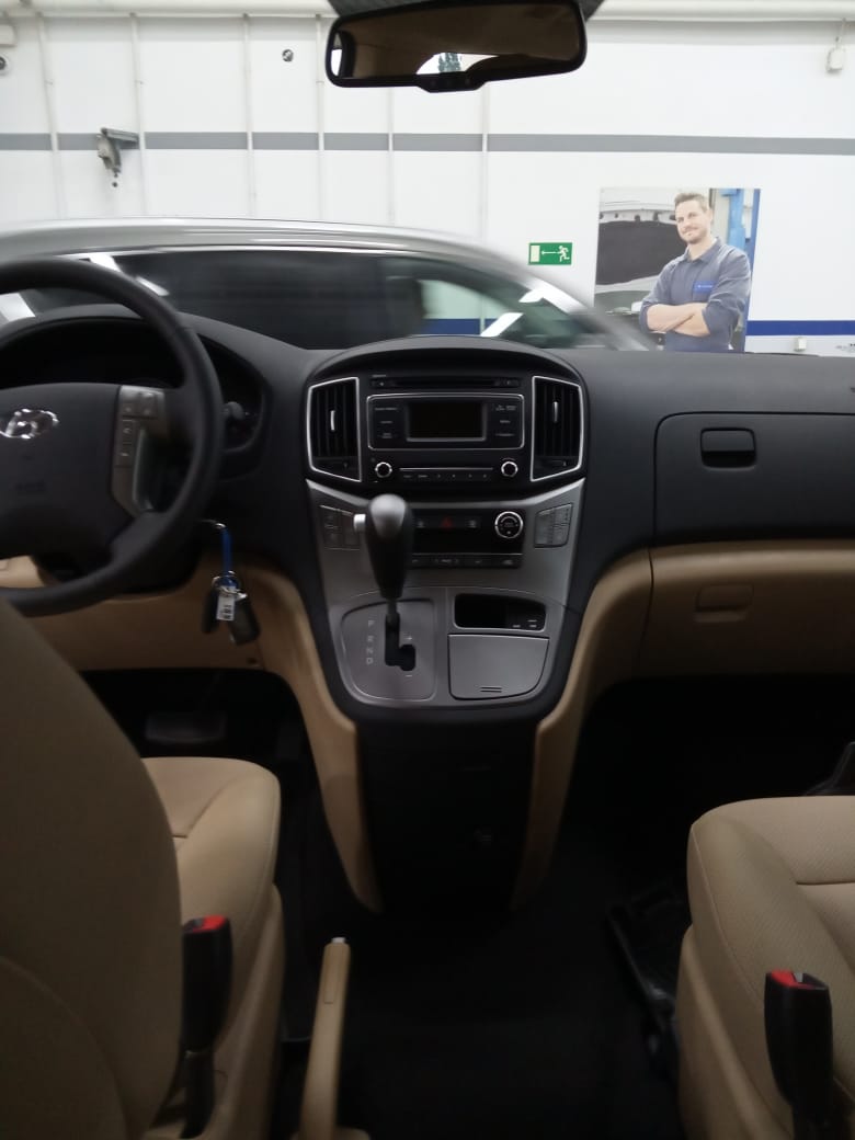 Hyundai H-1