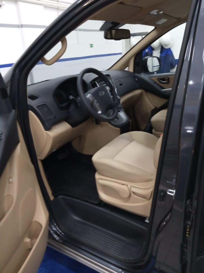 Hyundai H-1