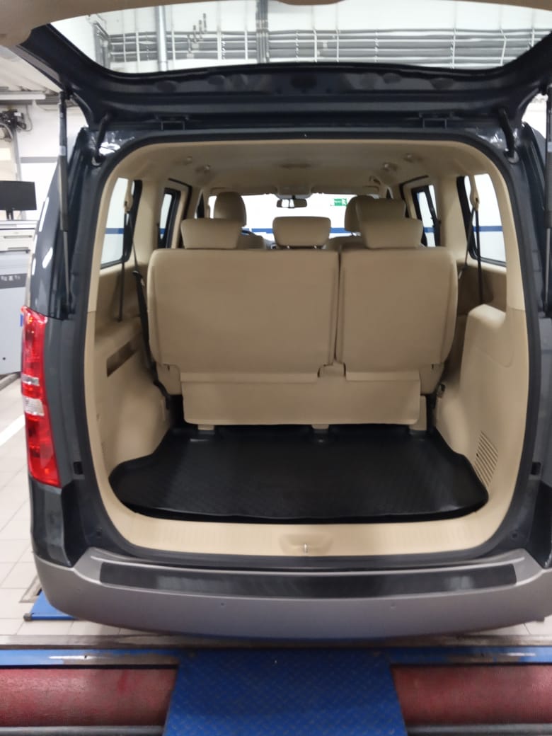 Hyundai H-1