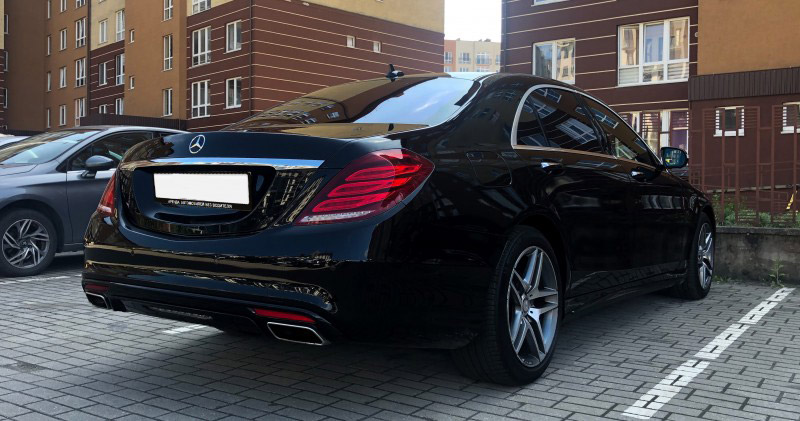 Mercedes Benz S-222