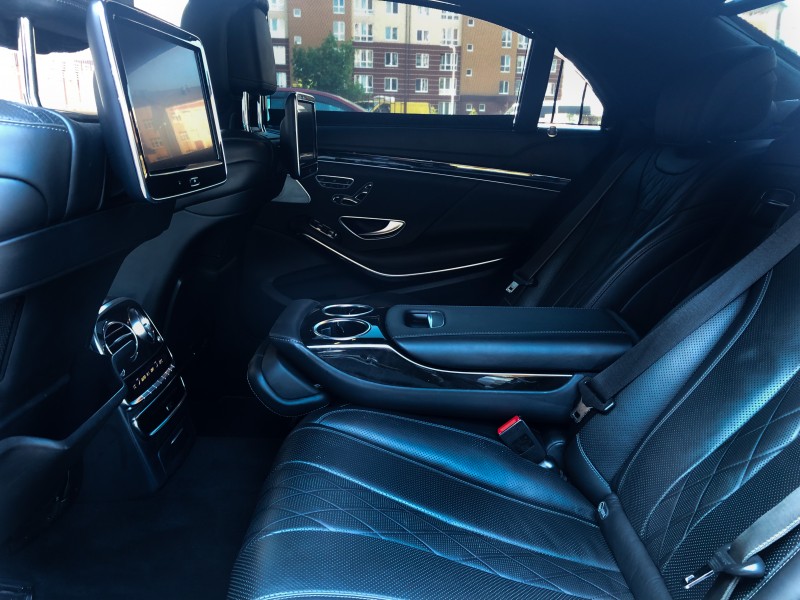 Mercedes Benz S-222