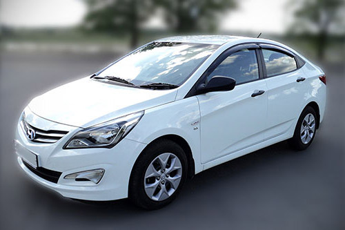фото переднего угла Hyundai Solaris