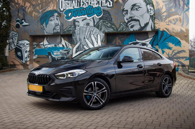 BMW 216 black