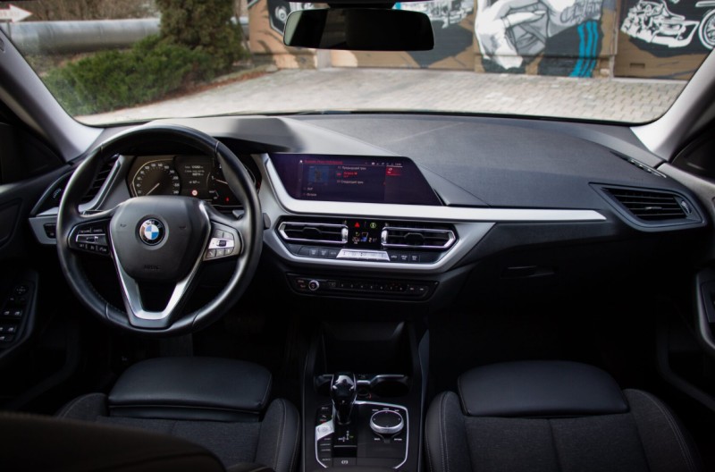 BMW 216 black