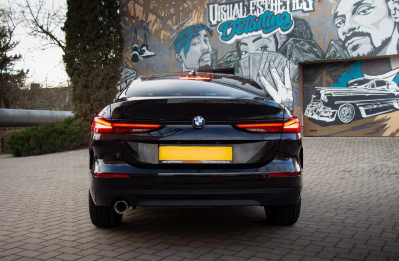 BMW 216 black