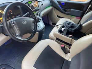 Микроавтобус HYUNDAI GRAND STAREX