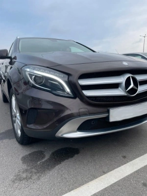 Mercedes GLA 200